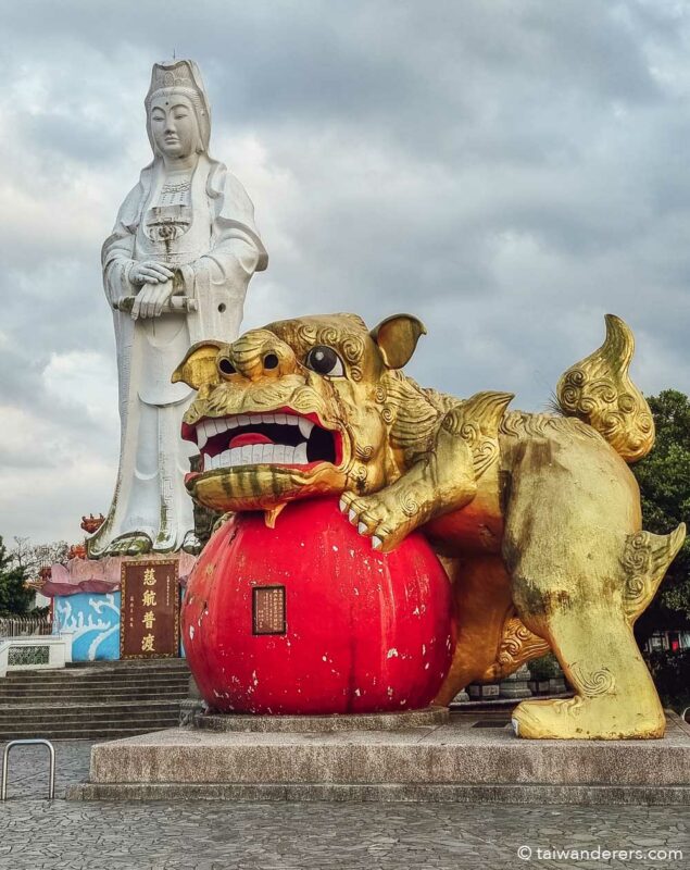 Zhongzheng Park / Keelung Guanyin & Big Buddha statues Keelung
