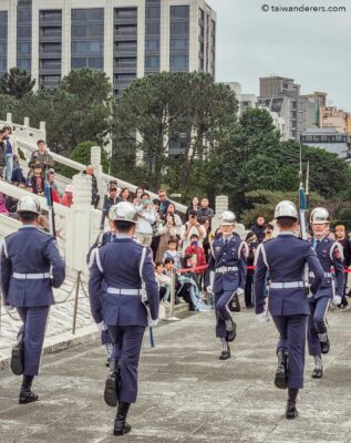 Chiang Kai Shek Changing of the Guard Times + Photos - Taiwanderers