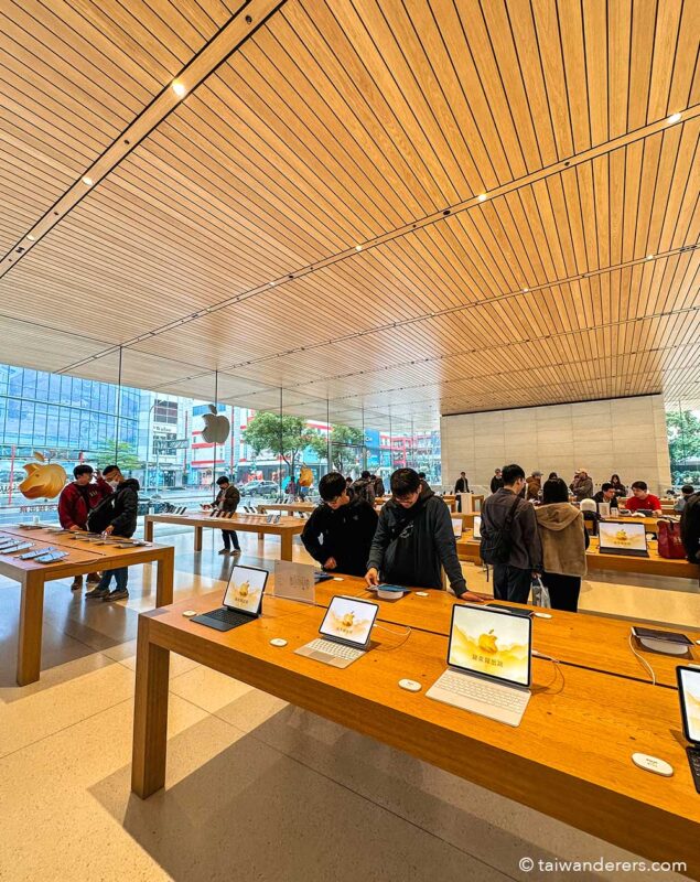 Xinyi Apple Store Taipei
