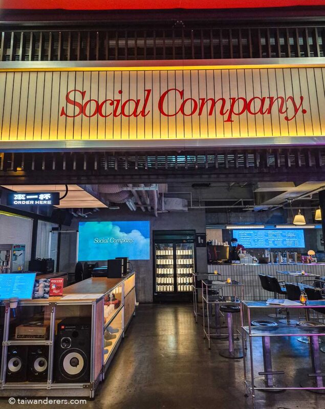 ATT 4 FUN 戶外廣場 / JOIN HI PLAZA xinyi bars
