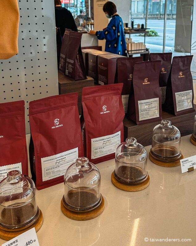 Mr. Brown Coffee Nanjing Concept Store Taipei