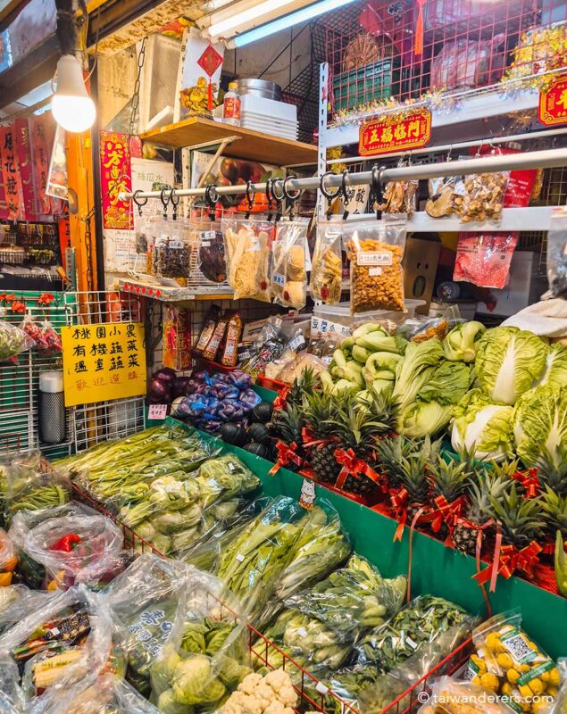 Dongsanshui Street Market and Xinfu Market wanhua Taipei