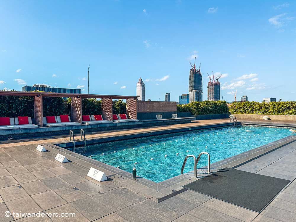 rooftop pool The Regent hotel Taipei
