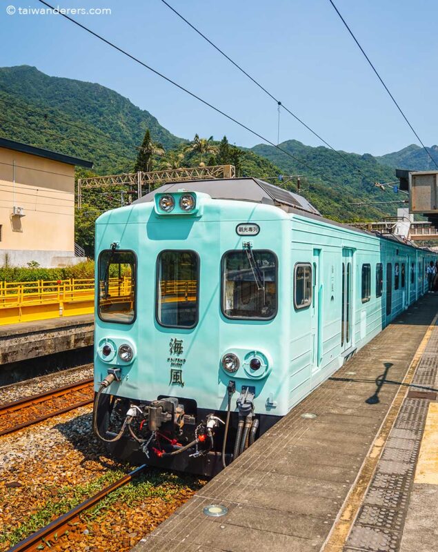 Haifeng Train - Taiwan's Dessert-themed Luxury Train (Sea Breeze)