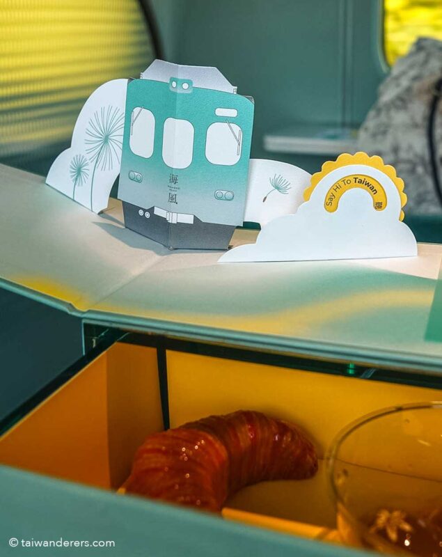 Haifeng Train - Taiwan's Dessert-themed Luxury Train (Sea Breeze)