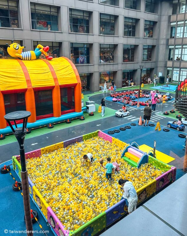 Silks Place Yilan hotel. Fantasy Castle for kids